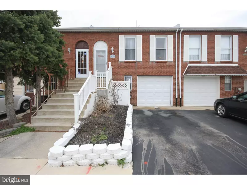 10827 W PELLE CIR, Philadelphia, PA 19154