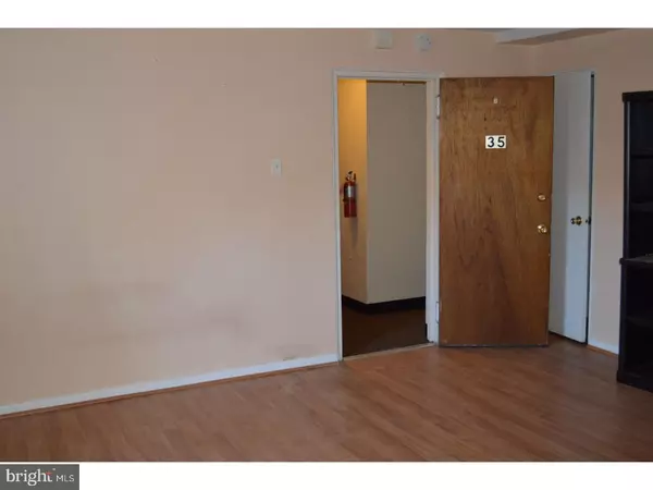 Philadelphia, PA 19115,9712-26 BUSTLETON AVE #35