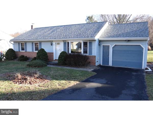 38 BROOKFIELD DR, Ephrata, PA 17522