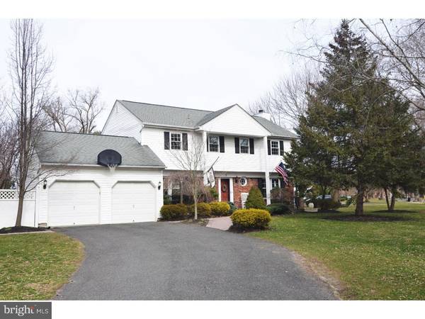 2 WICKHAM LN, East Windsor, NJ 08520