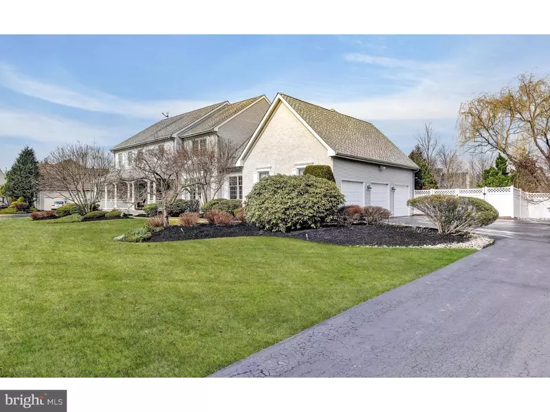 4 SHELLEY CT, West Windsor, NJ 08550