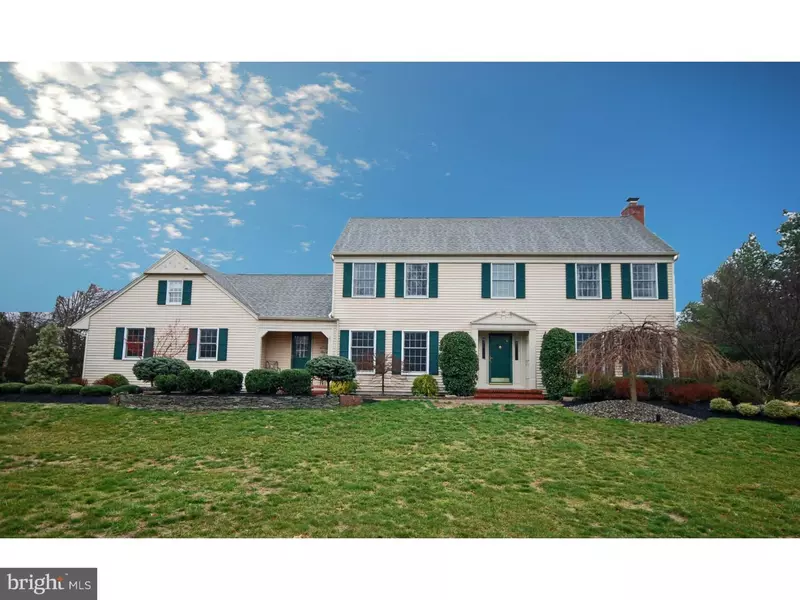 10 EVANS DR, West Windsor, NJ 08550