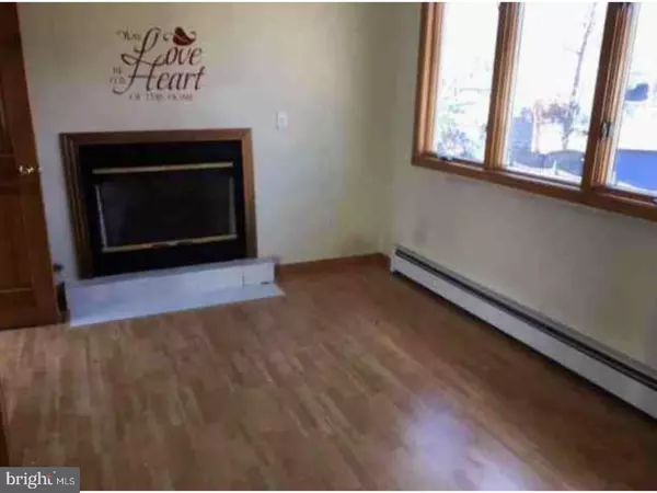 Lanoka Harbor, NJ 08734,702 ETON CT