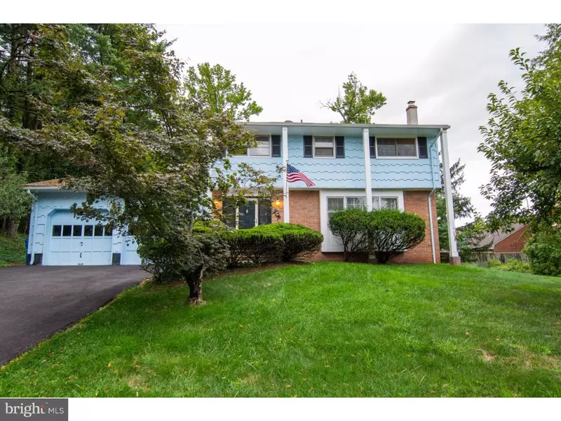 559 WAKEFIELD DR, Metuchen, NJ 08840