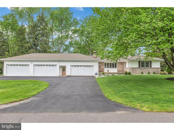 15 ORCHARD DR, Flemington, NJ 08822