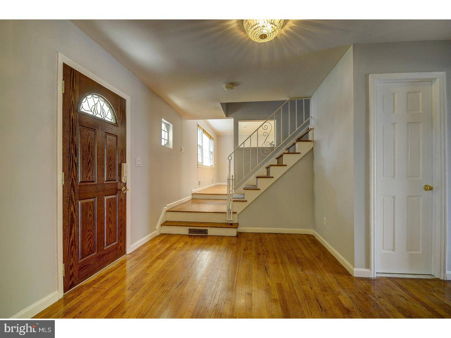 Edison, NJ 08820,18 HIGHPOINT DR