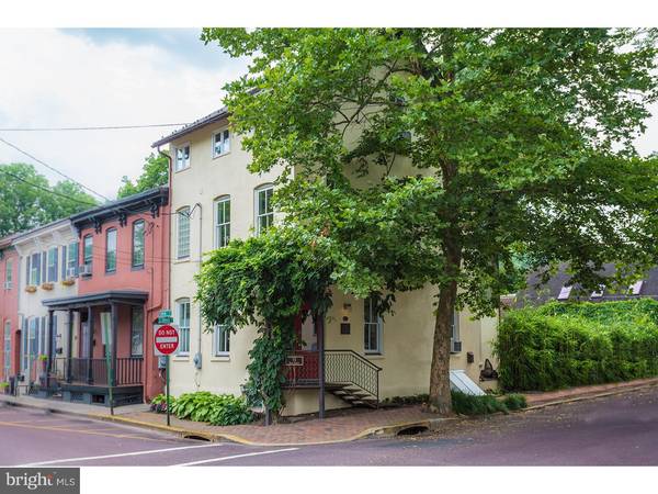 15 SWAN ST, Lambertville, NJ 08530