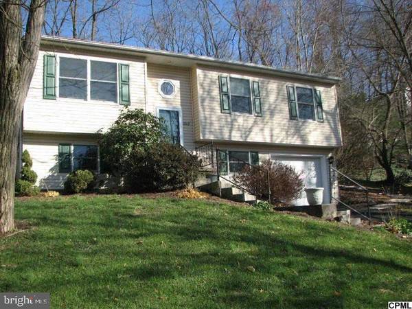 2313 BUMBLE BEE HOLLOW RD, Mechanicsburg, PA 17055