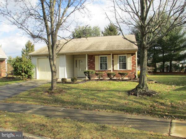 125 CARRIAGE HILL CT, Mansfield Twp, NJ 08022