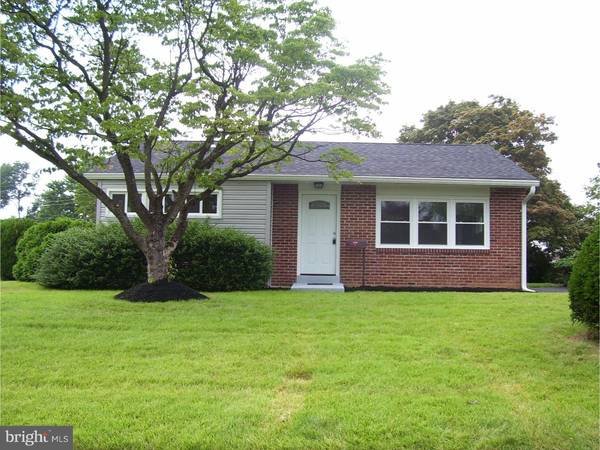 2237 S BENT LN, Aston, PA 19014