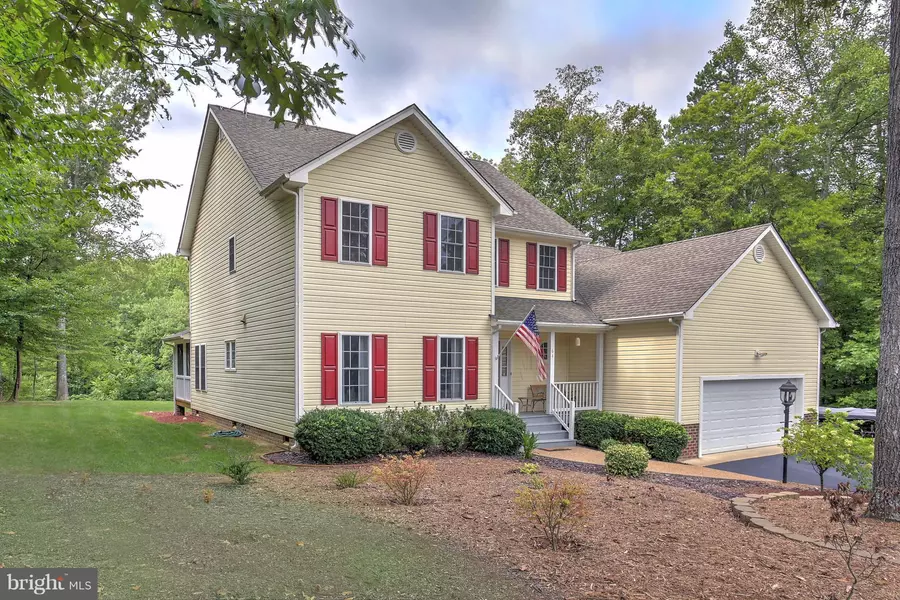 64 ELNOR RD, Bumpass, VA 23024