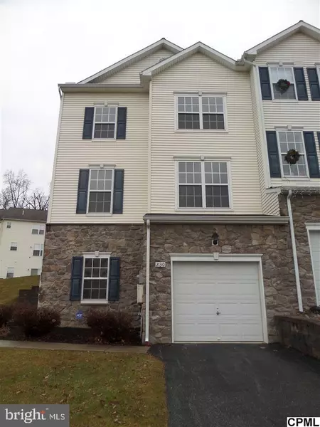 2130 MAPLE CREST BLVD, York, PA 17406