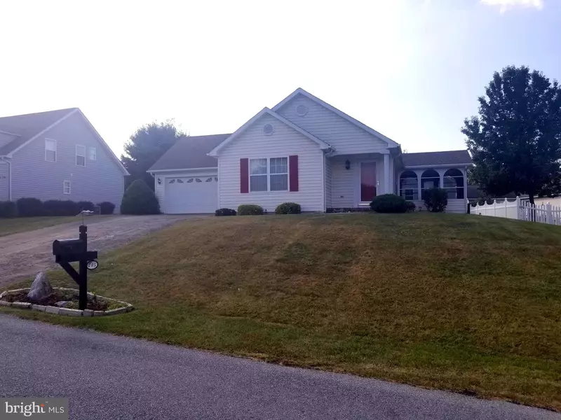 205 SENTRY LN, Martinsburg, WV 25401