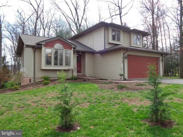 6146 GREENBRIAR LN, Fayetteville, PA 17222