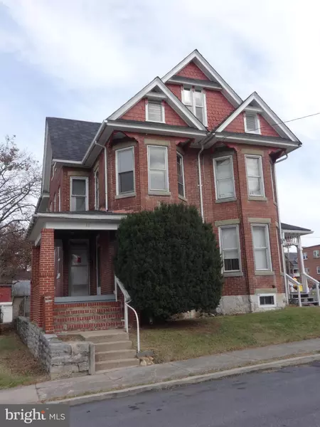 57 HAZEL ST, Chambersburg, PA 17201