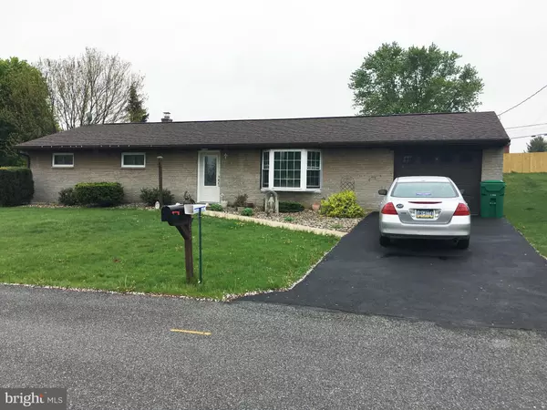 66 HILLSIDE DR, Chambersburg, PA 17202