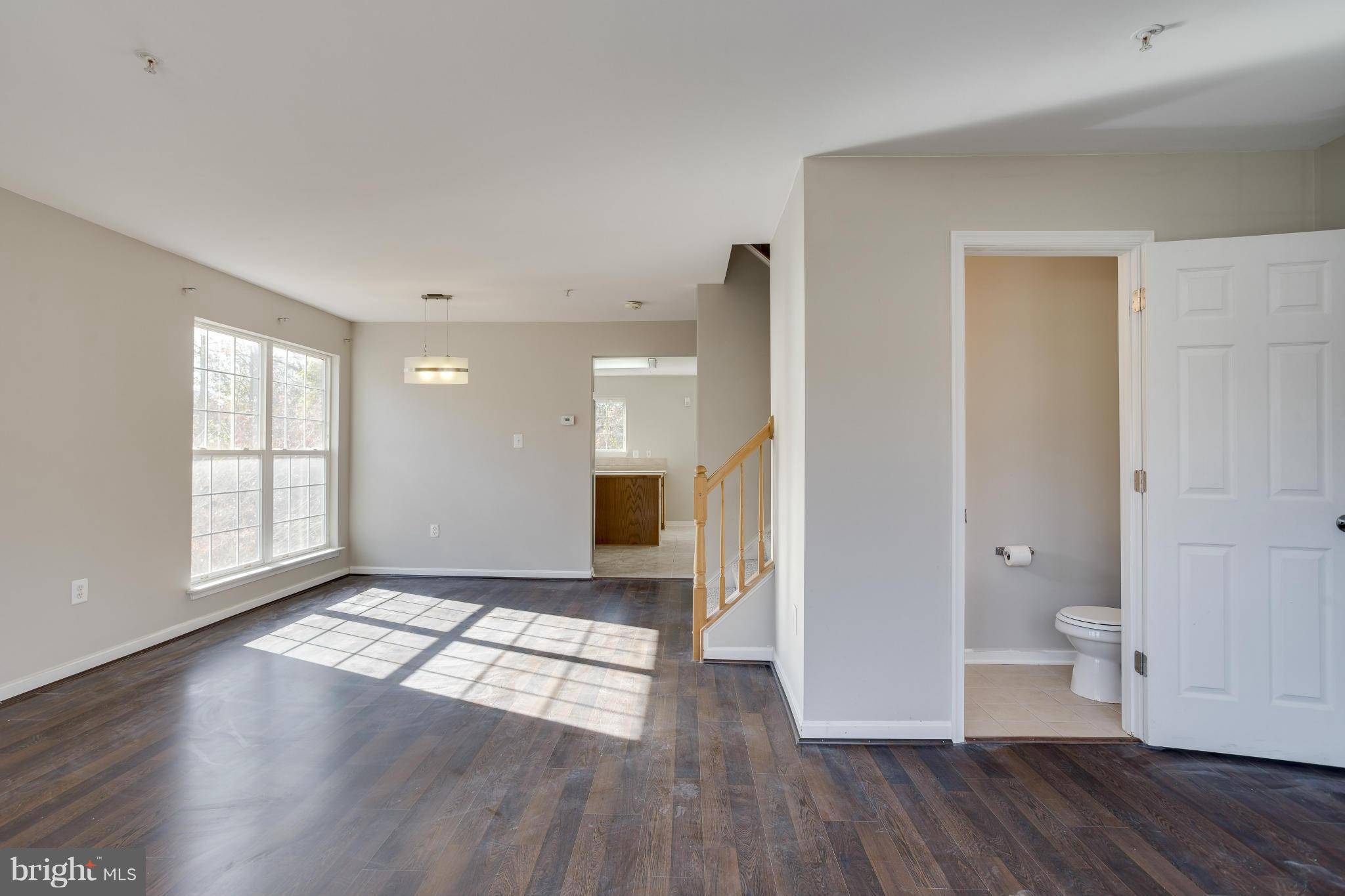 Landover, MD 20785,900 HILL STREAM DR