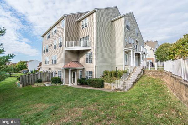 6321 EAGLE RIDGE LN #D, Alexandria, VA 22312