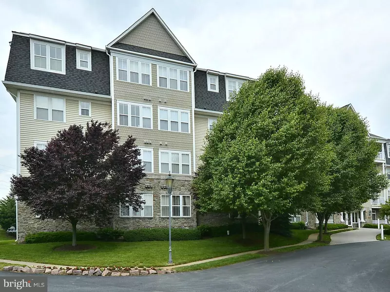 2520 WATERSIDE DR #203, Frederick, MD 21701