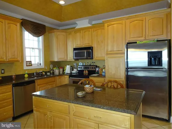 Cambridge, MD 21613,5 OAKLEY ST #301