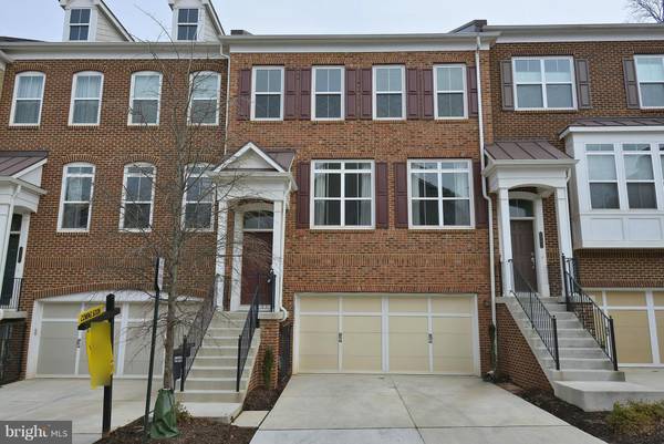 2961 CHESHAM ST, Fairfax, VA 22031