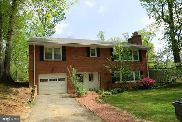 9016 STARK RD, Annandale, VA 22003