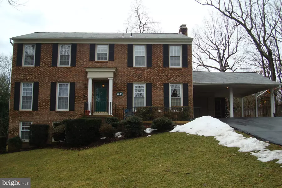 2334 OAK ST N, Falls Church, VA 22046