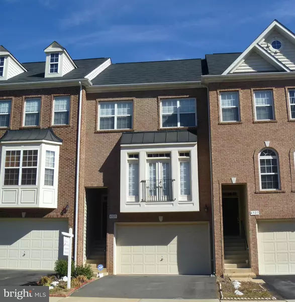 4525 ENGLISH HOLLY DR, Fairfax, VA 22030