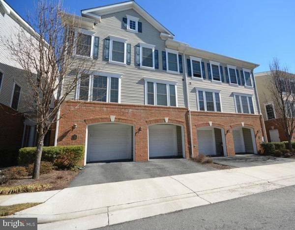 7137 HUNTLEY CREEK PL #56, Alexandria, VA 22306