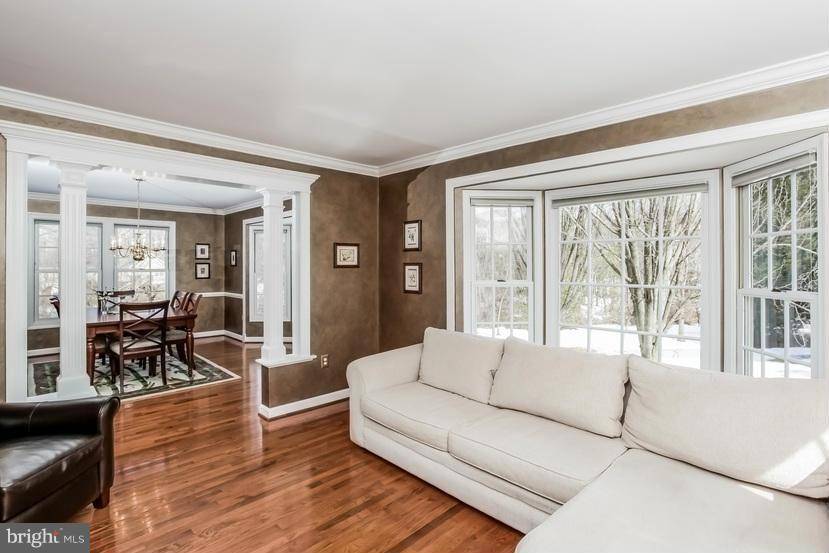 Oak Hill, VA 20171,12902 HEDGETOP DR