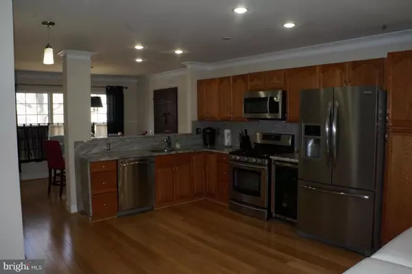 Clifton, VA 20124,5623 GOSLING DR
