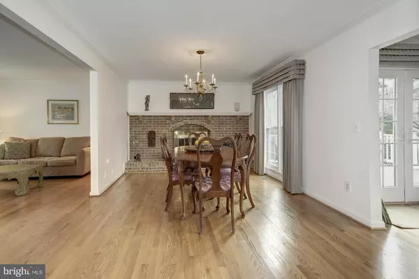 Oak Hill, VA 20171,12602 HERITAGE FARM LN