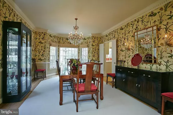 Mclean, VA 22102,1017 NORTHWOODS TRL