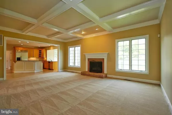 Great Falls, VA 22066,903 FALLS MANORS CT