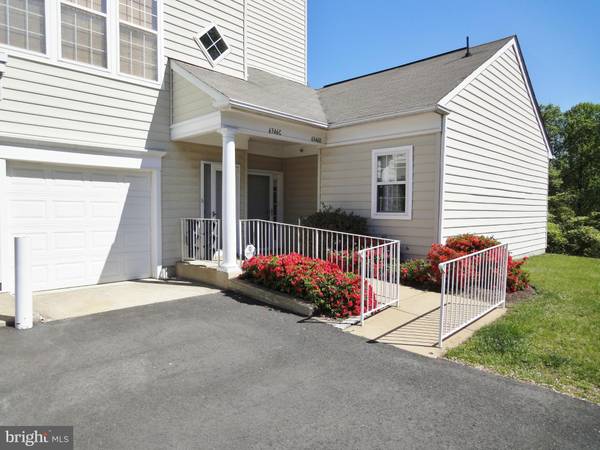 6346-D HAWK VIEW CT #68, Alexandria, VA 22312