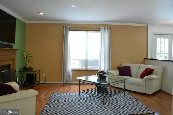 Lorton, VA 22079,8910 JAMESON ST
