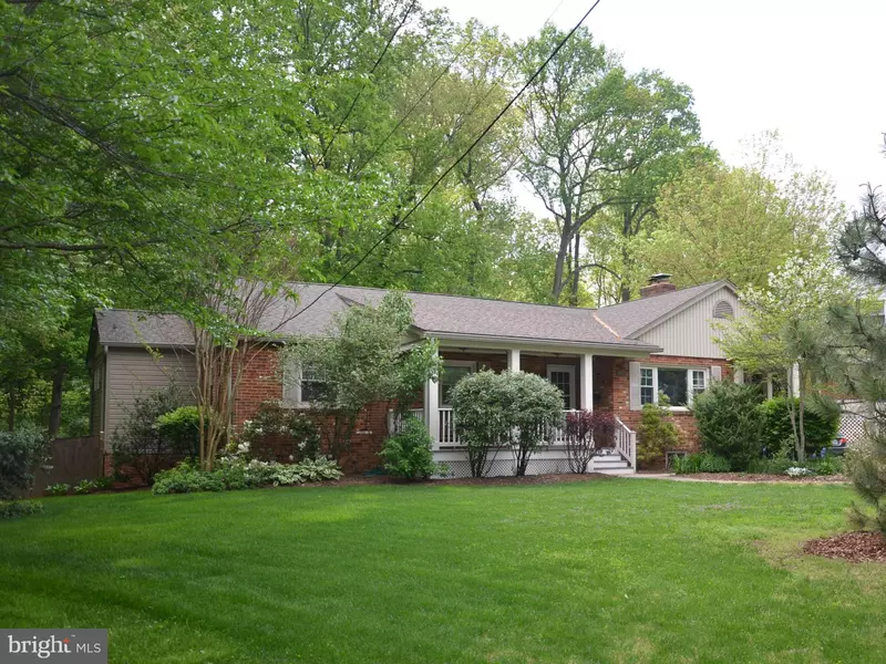 3023 CRANE DR, Falls Church, VA 22042