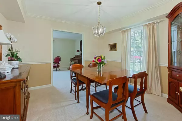 Alexandria, VA 22310,5815 JANE WAY