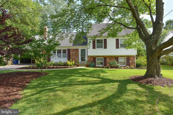 2011 RAMPART DR, Alexandria, VA 22308