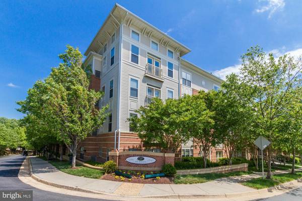 9490 VIRGINIA CENTER BLVD #340, Vienna, VA 22181