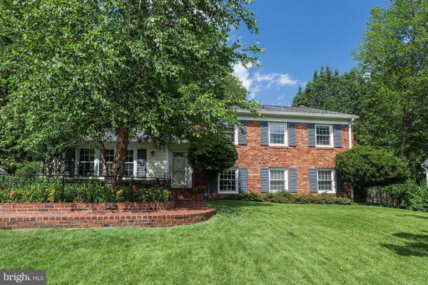 2427 LEXINGTON RD, Falls Church, VA 22043