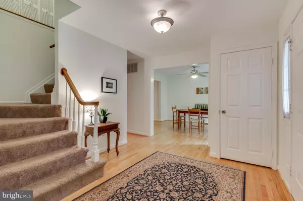 Burke, VA 22015,10836 BURR OAK WAY