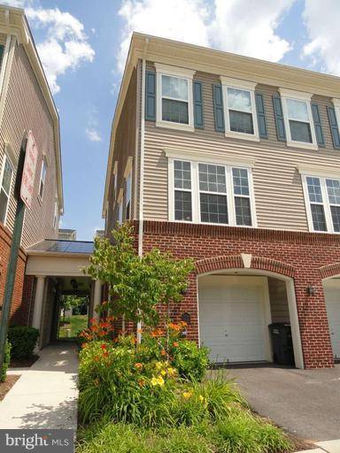 3536 HUNTLEY MANOR LN #132B, Alexandria, VA 22306