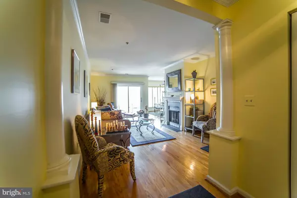 Falls Church, VA 22043,6990 FALLS REACH DR #413