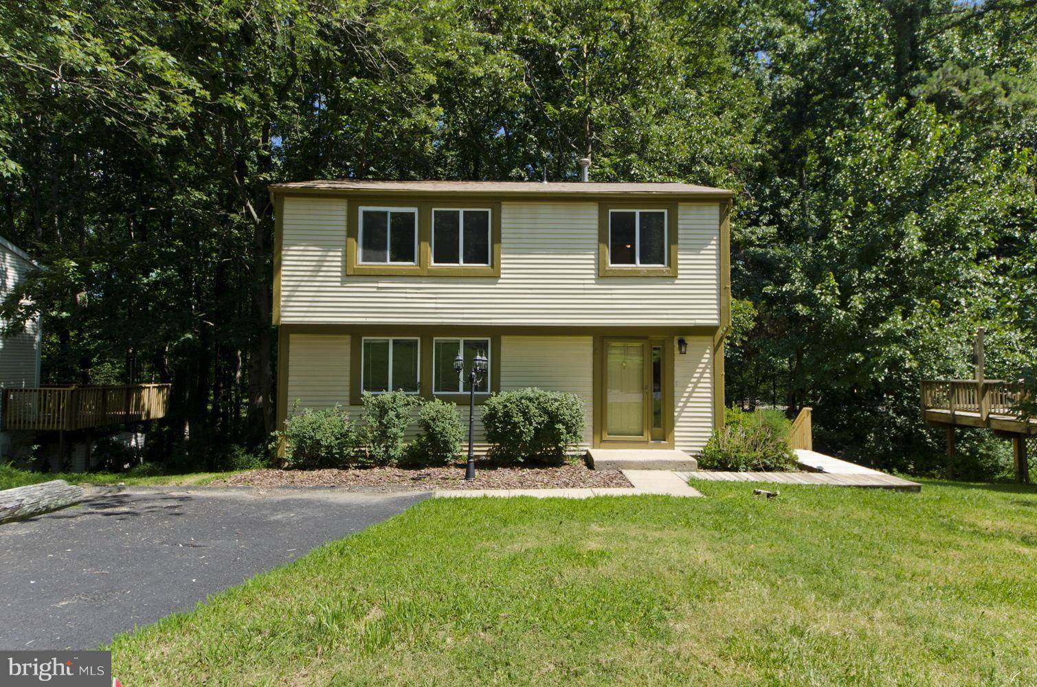 2335 OLD TRAIL DR, Reston, VA 20191