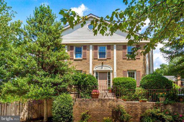 2101 KINGS MILL CT, Falls Church, VA 22043