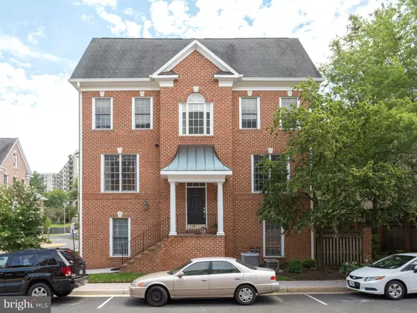 1328 LAWSON LN, Mclean, VA 22101