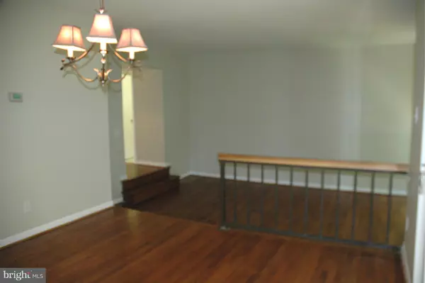 Annandale, VA 22003,3422 WHEATWHEEL LN