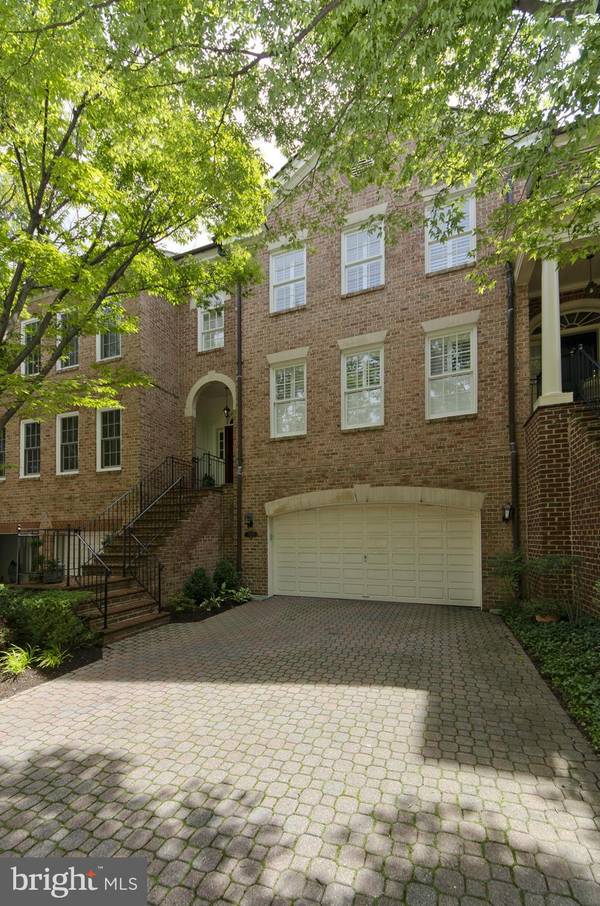 2037 MAYFAIR MCLEAN CT, Falls Church, VA 22043