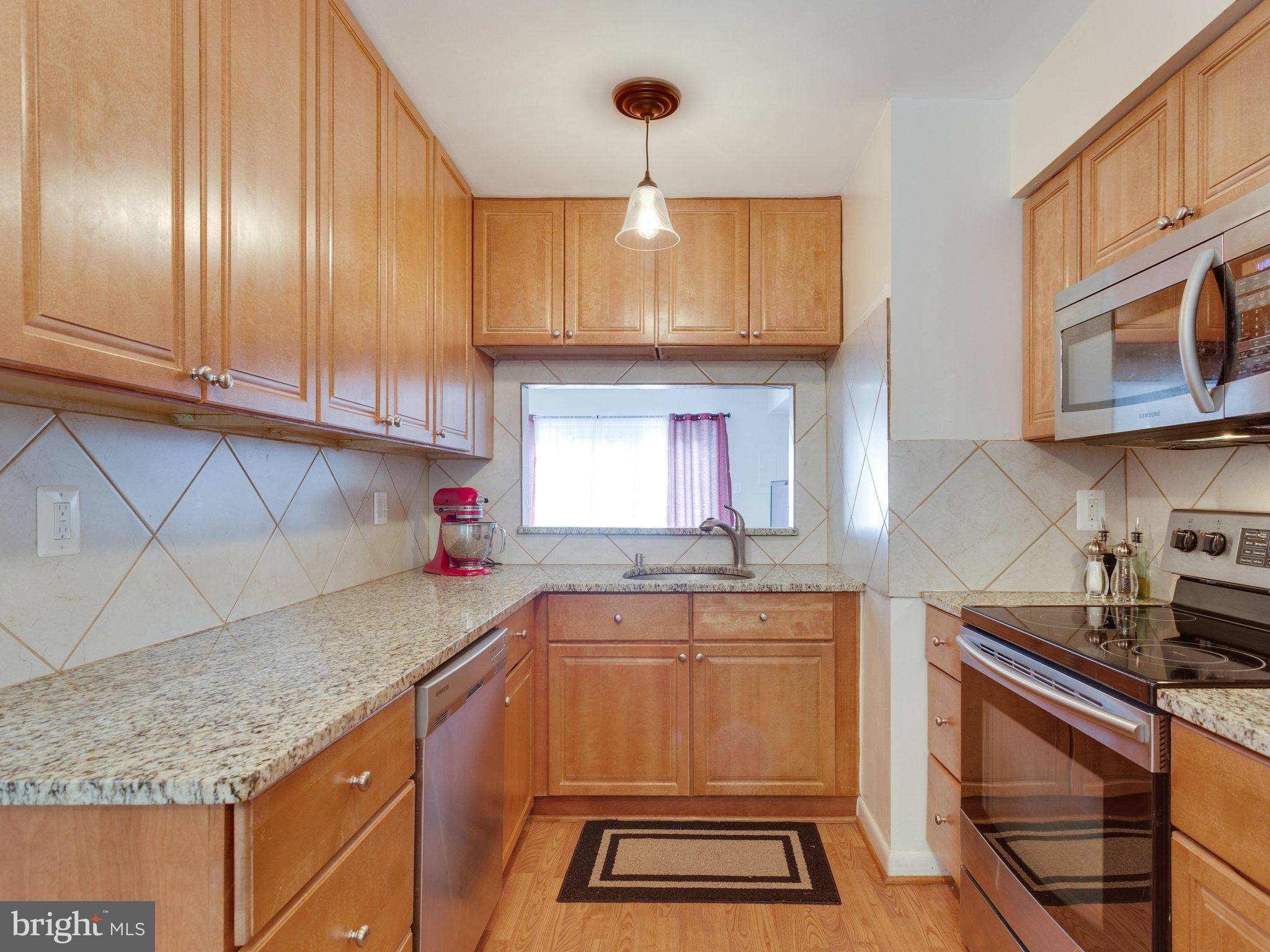 Springfield, VA 22152,5916 BAYSHIRE RD #202